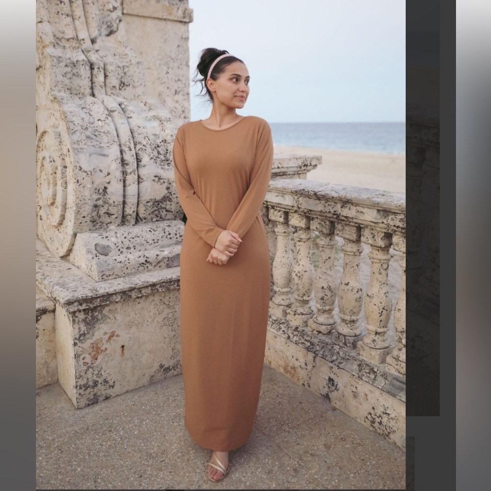 LIKE NEW!! Dainty Jewells A New Beginning Maxi dress in Camel.